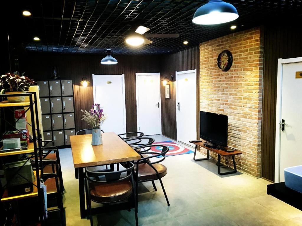 Lantian Garden Hostel Qingdao Exterior foto
